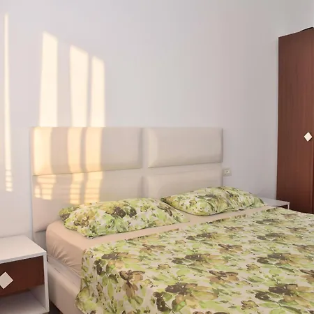 Lura 2 Homes 275 * Plazhi San Pietro